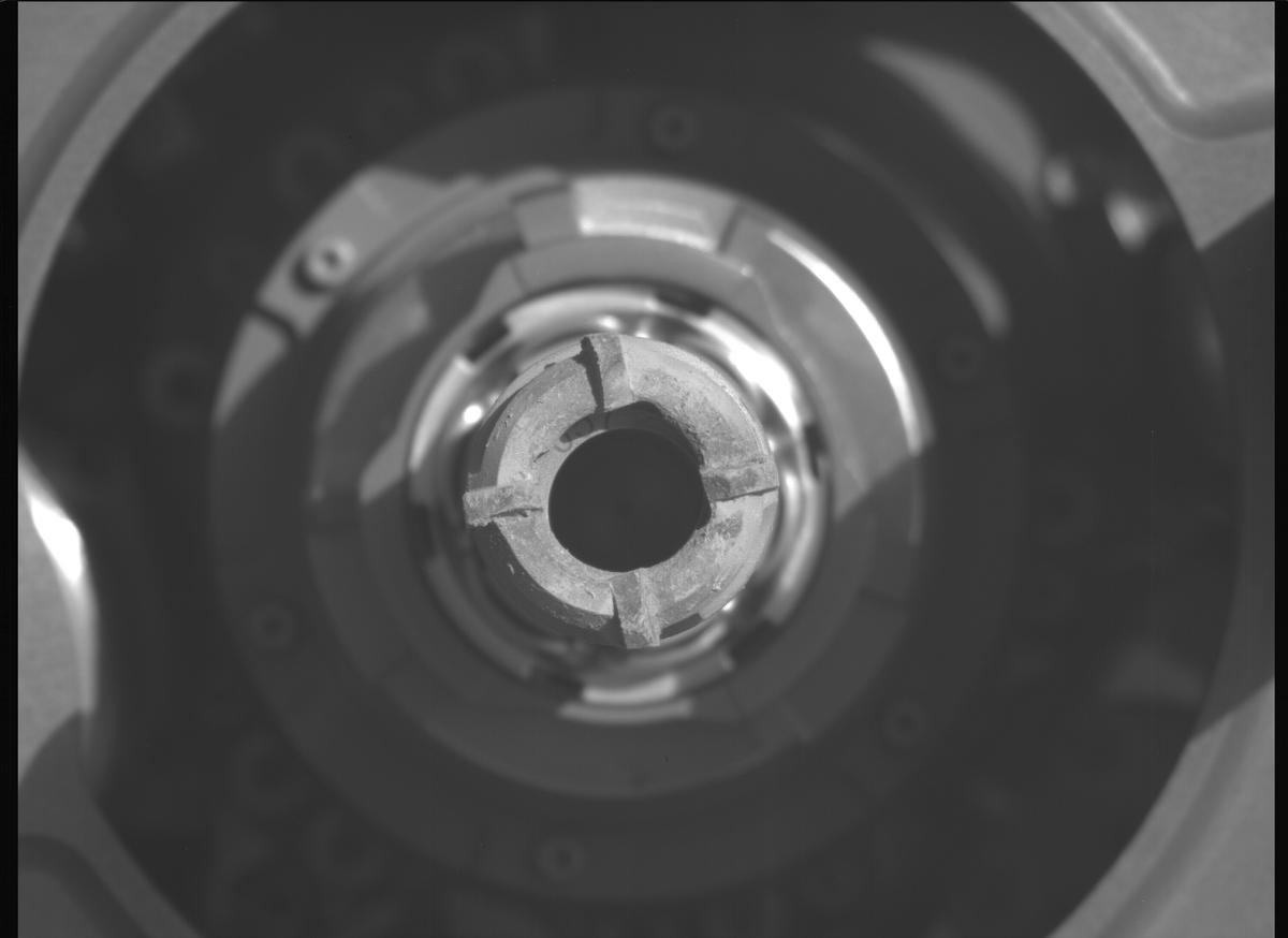 This image was taken by MCZ_LEFT onboard NASA's Mars rover Perseverance on Sol 1671