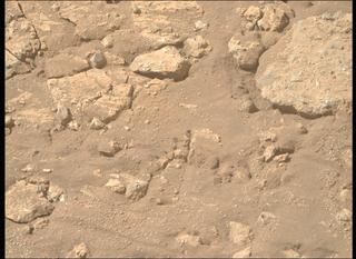 View image taken on Mars, Mars Perseverance Sol 1672: Right Mastcam-Z Camera