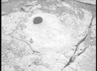 View image taken on Mars, Mars Perseverance Sol 1674: Right Mastcam-Z Camera