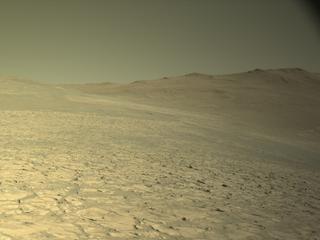 View image taken on Mars, Mars Perseverance Sol 1675: Right Navigation Camera (Navcam)