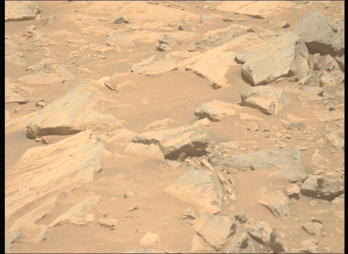 This image was taken by MCZ_LEFT onboard NASA's Mars rover Perseverance on Sol 1678