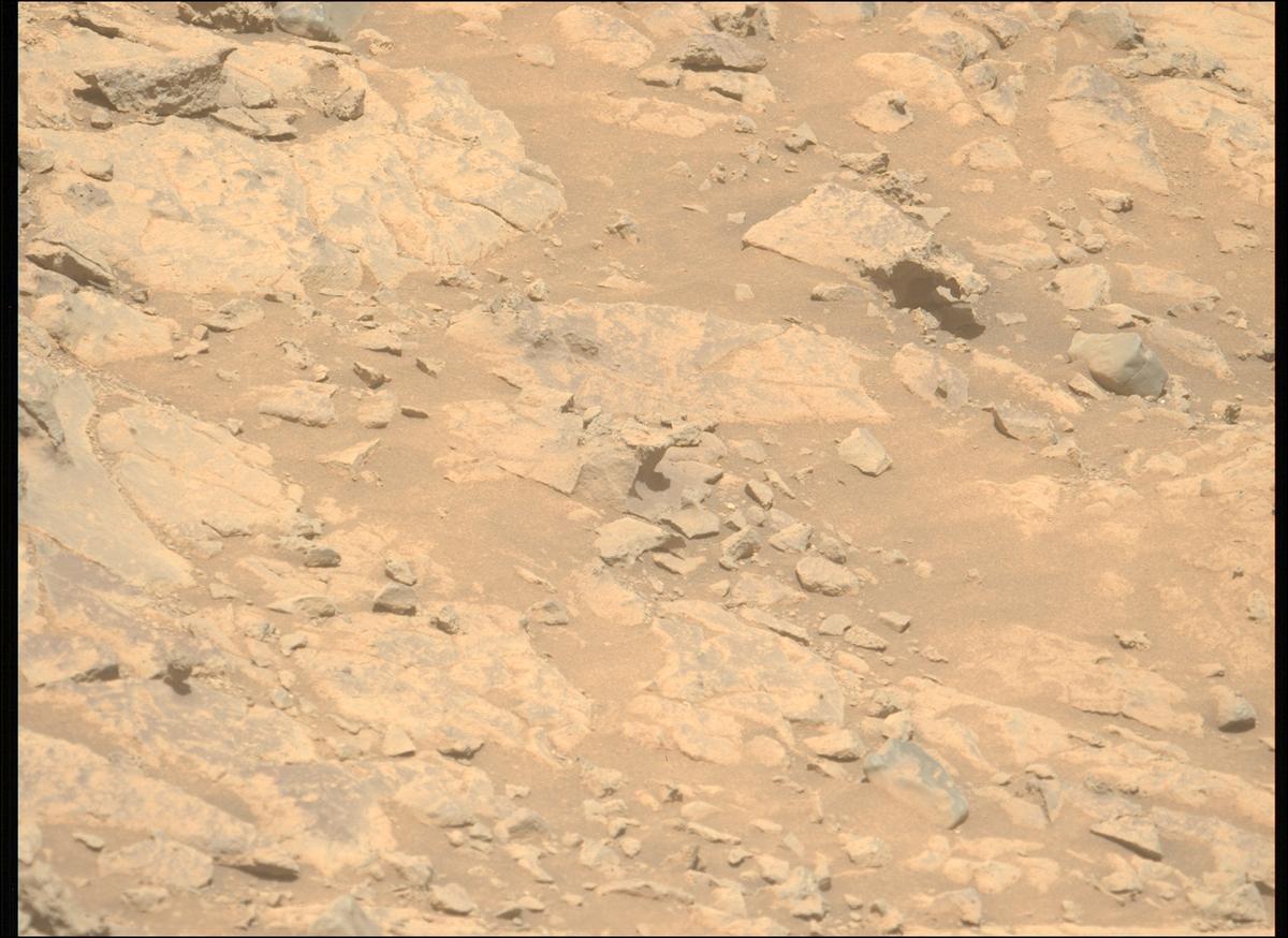 This image was taken by MCZ_LEFT onboard NASA's Mars rover Perseverance on Sol 1678