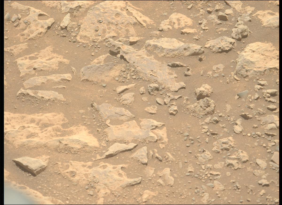 This image was taken by MCZ_LEFT onboard NASA's Mars rover Perseverance on Sol 1678