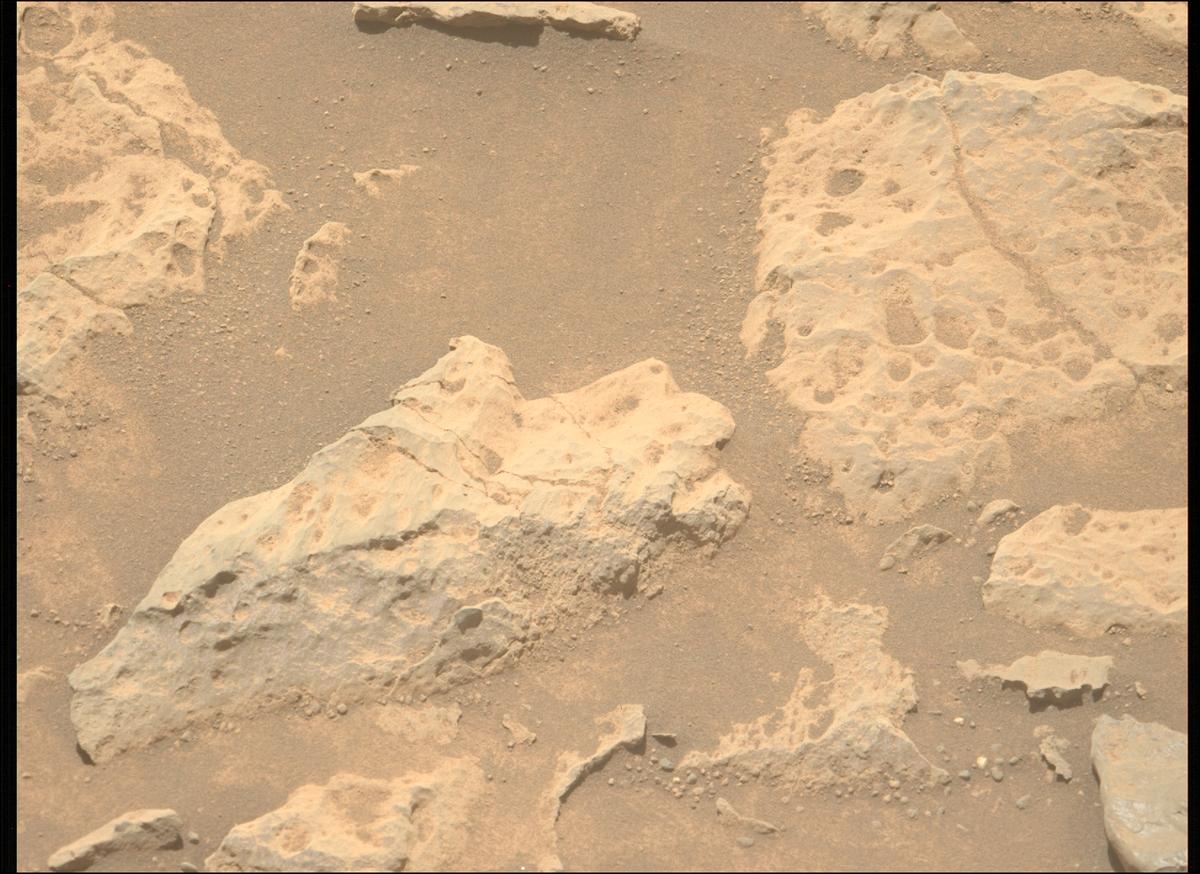 This image was taken by MCZ_LEFT onboard NASA's Mars rover Perseverance on Sol 1678