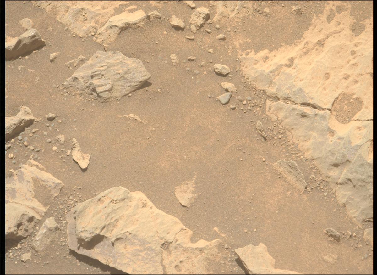 This image was taken by MCZ_LEFT onboard NASA's Mars rover Perseverance on Sol 1678