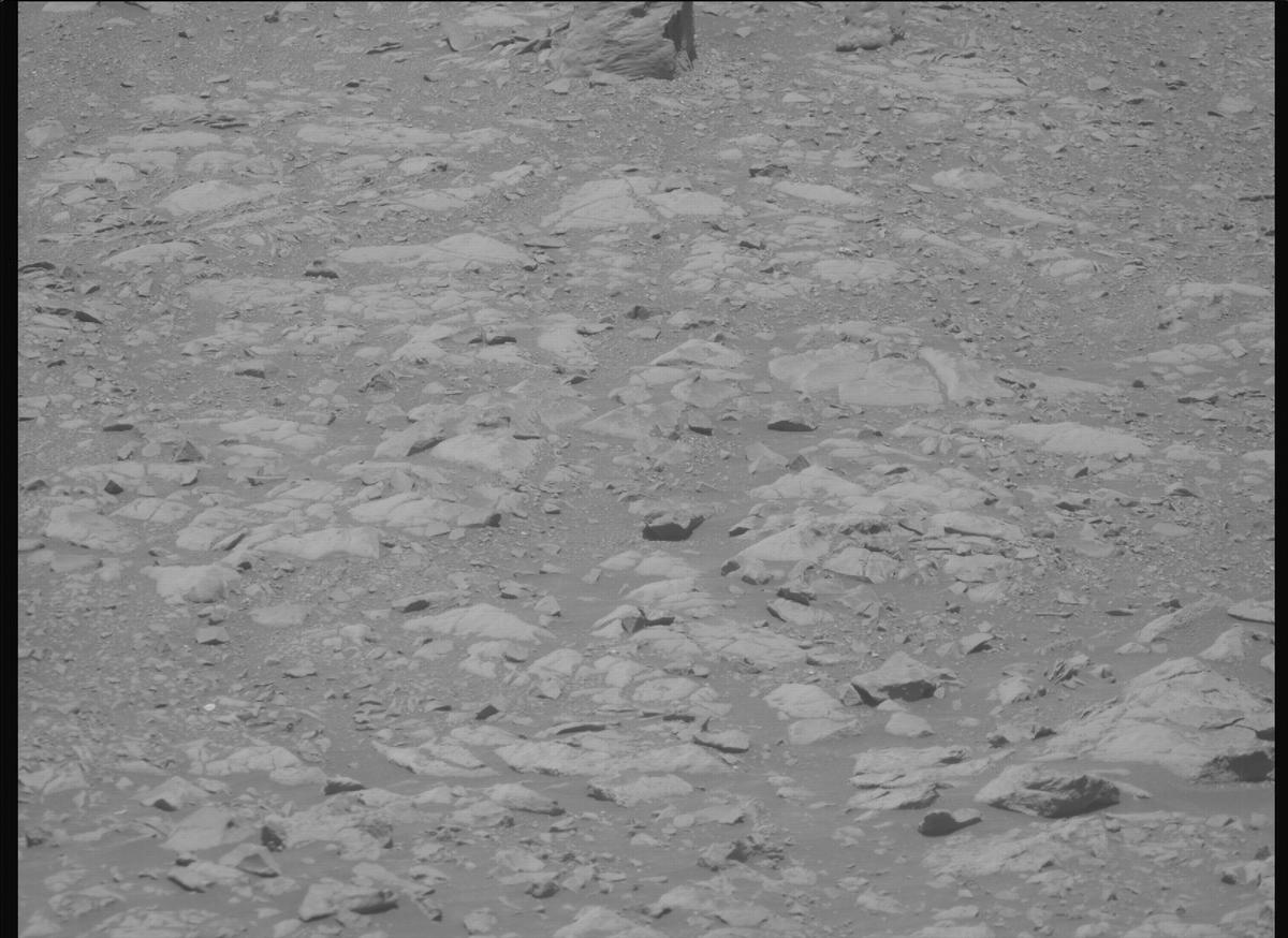This image was taken by MCZ_RIGHT onboard NASA's Mars rover Perseverance on Sol 1678