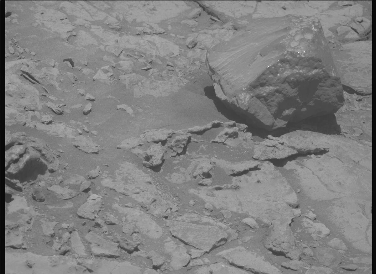 This image was taken by MCZ_RIGHT onboard NASA's Mars rover Perseverance on Sol 1678