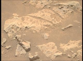 View image taken on Mars, Mars Perseverance Sol 1678: Right Mastcam-Z Camera