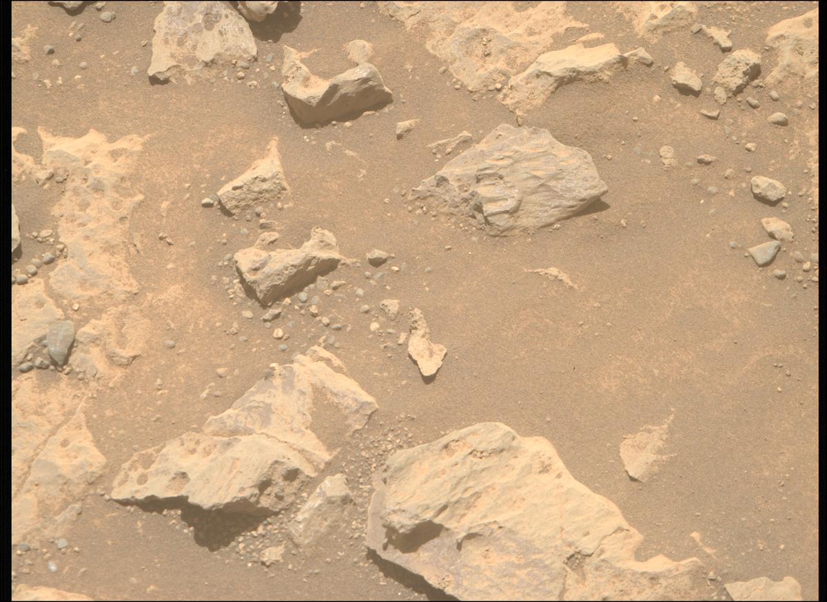 This image was taken by MCZ_RIGHT onboard NASA's Mars rover Perseverance on Sol 1678