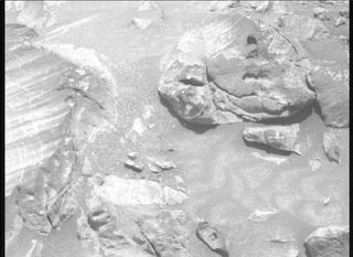 View image taken on Mars, Mars Perseverance Sol 1678: Right Mastcam-Z Camera