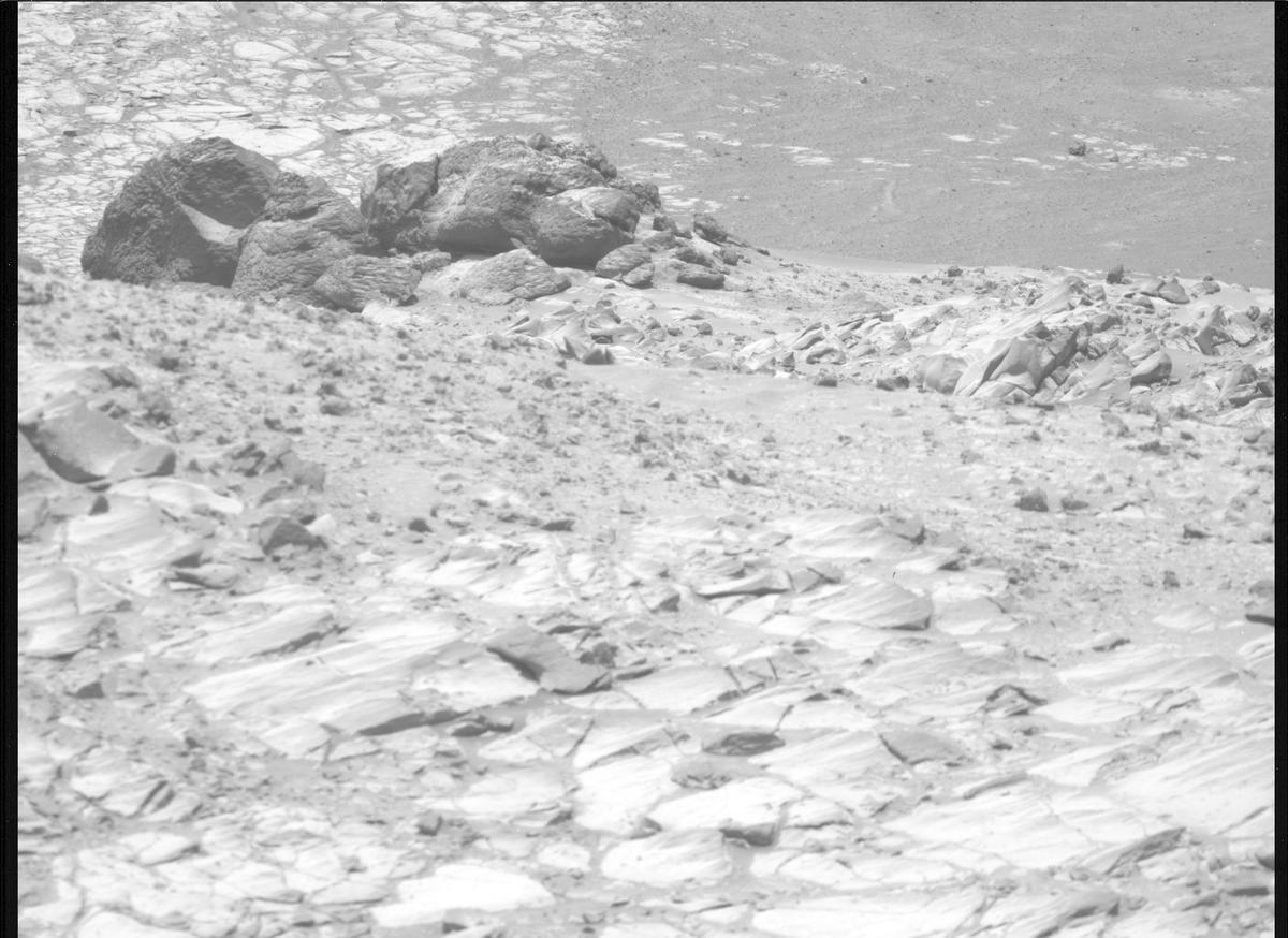 This image was taken by MCZ_RIGHT onboard NASA's Mars rover Perseverance on Sol 1681