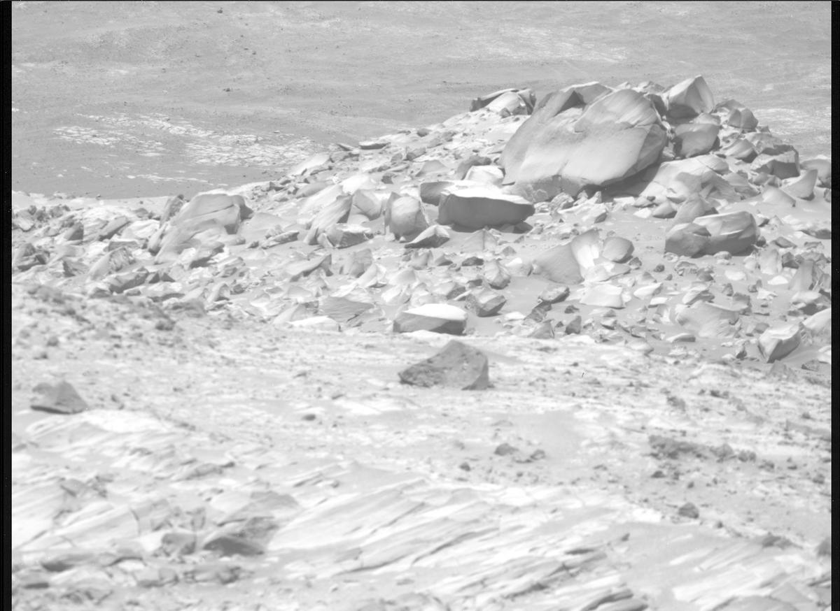 This image was taken by MCZ_RIGHT onboard NASA's Mars rover Perseverance on Sol 1681