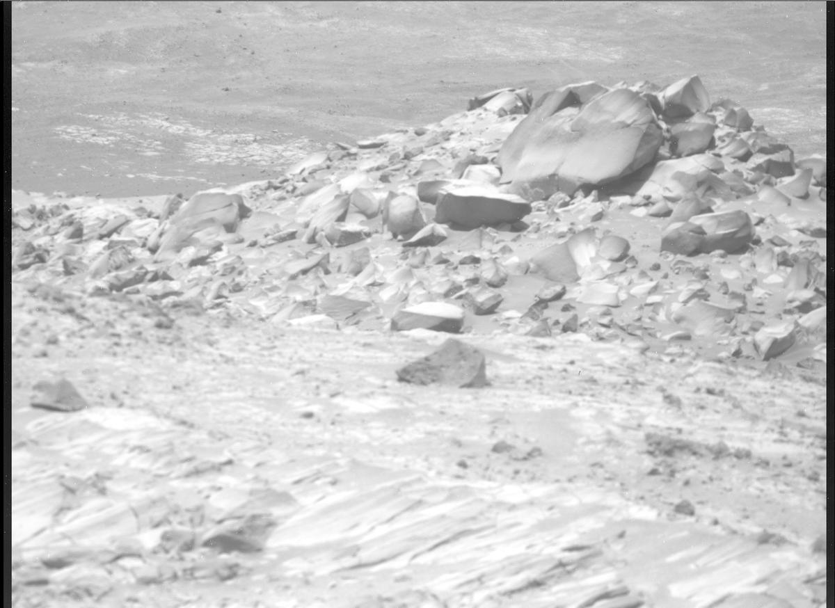 This image was taken by MCZ_RIGHT onboard NASA's Mars rover Perseverance on Sol 1681