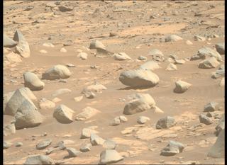 View image taken on Mars, Mars Perseverance Sol 1685: Right Mastcam-Z Camera