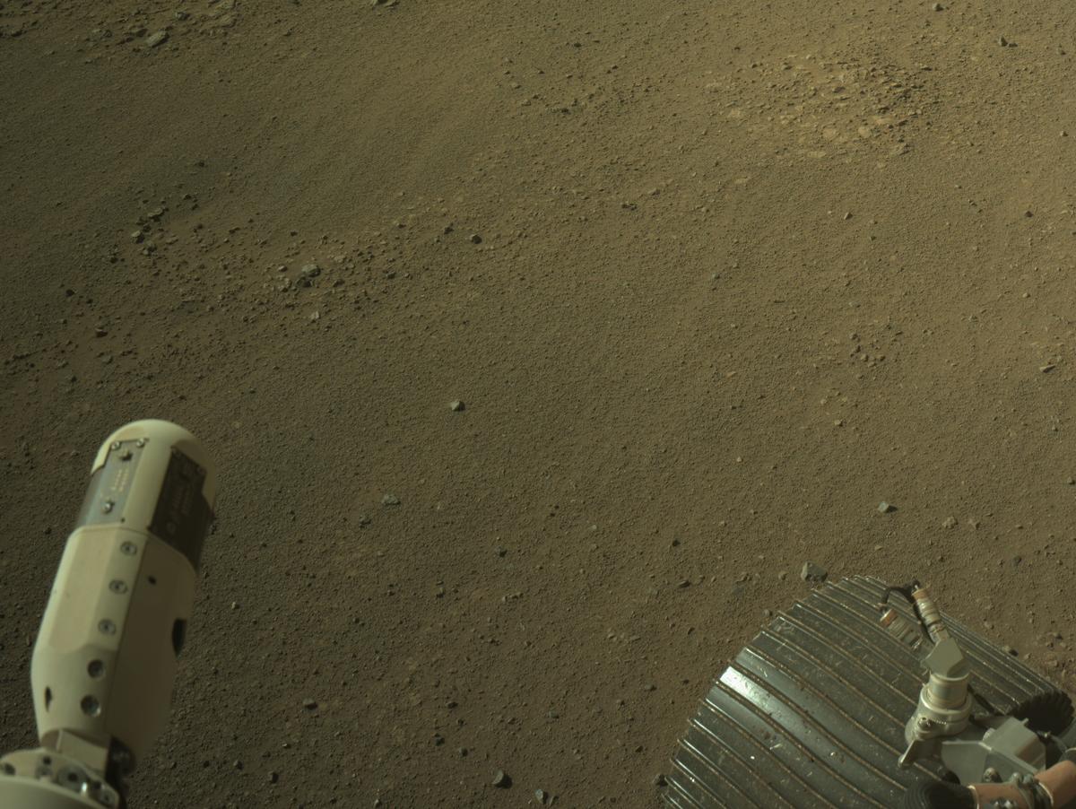 This image was taken by NAVCAM_RIGHT onboard NASA's Mars rover Perseverance on Sol 1686