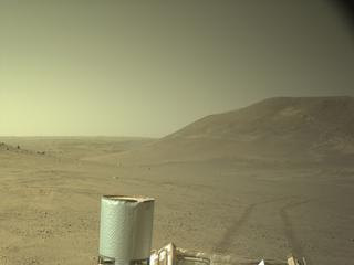 View image taken on Mars, Mars Perseverance Sol 1686: Right Navigation Camera (Navcam)