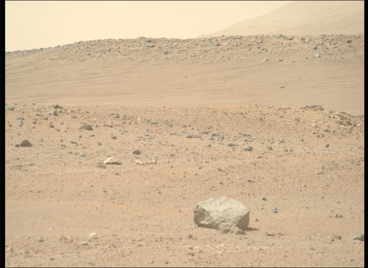 This image was taken by MCZ_RIGHT onboard NASA's Mars rover Perseverance on Sol 1688