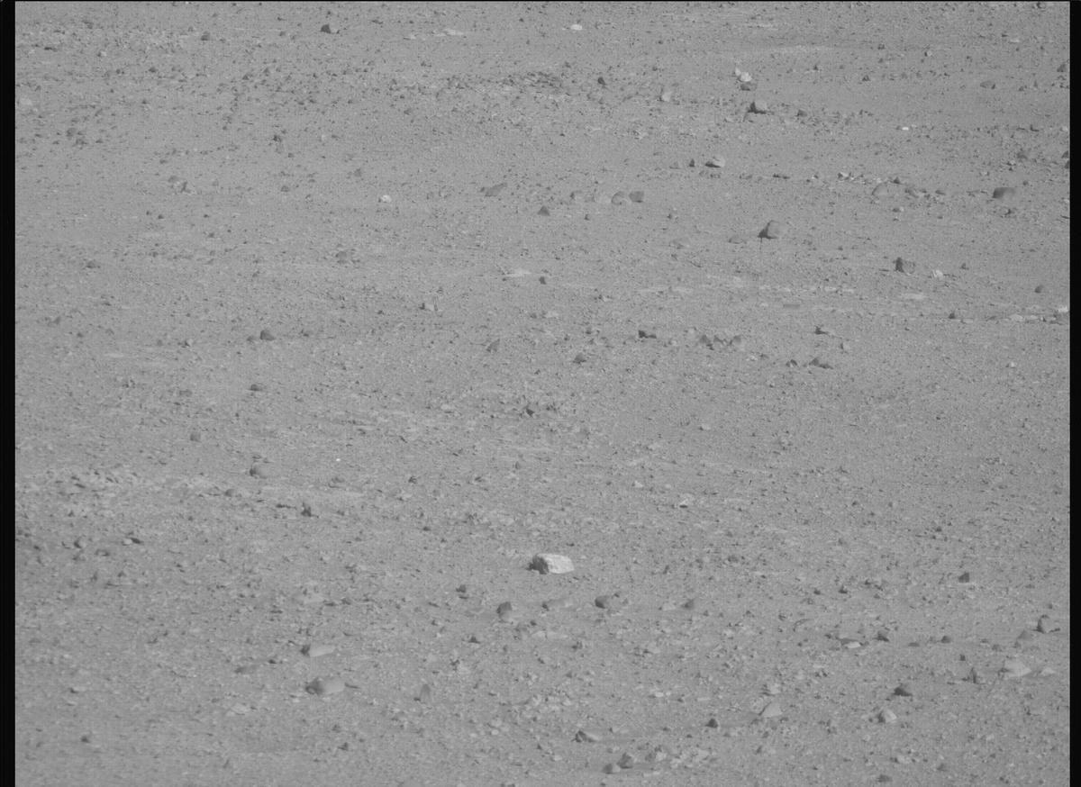 This image was taken by MCZ_RIGHT onboard NASA's Mars rover Perseverance on Sol 1689