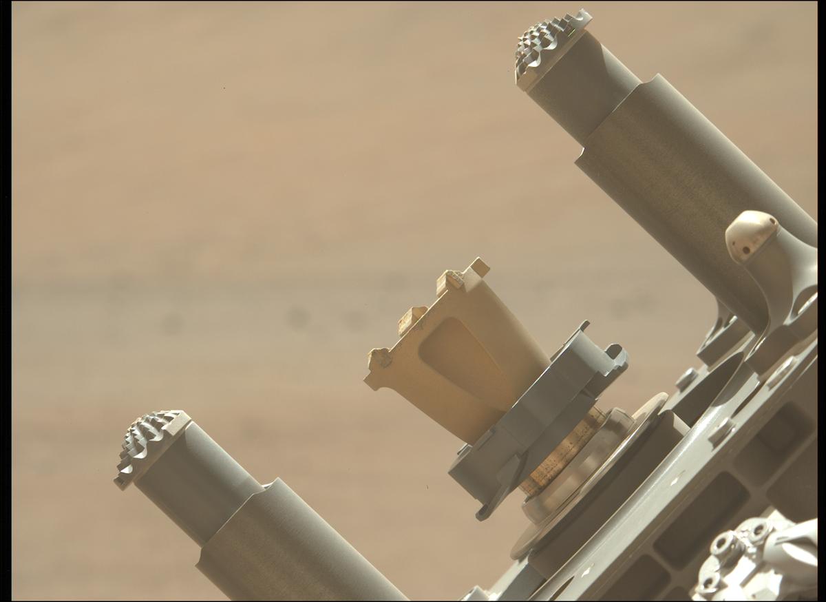 This image was taken by MCZ_LEFT onboard NASA's Mars rover Perseverance on Sol 1692