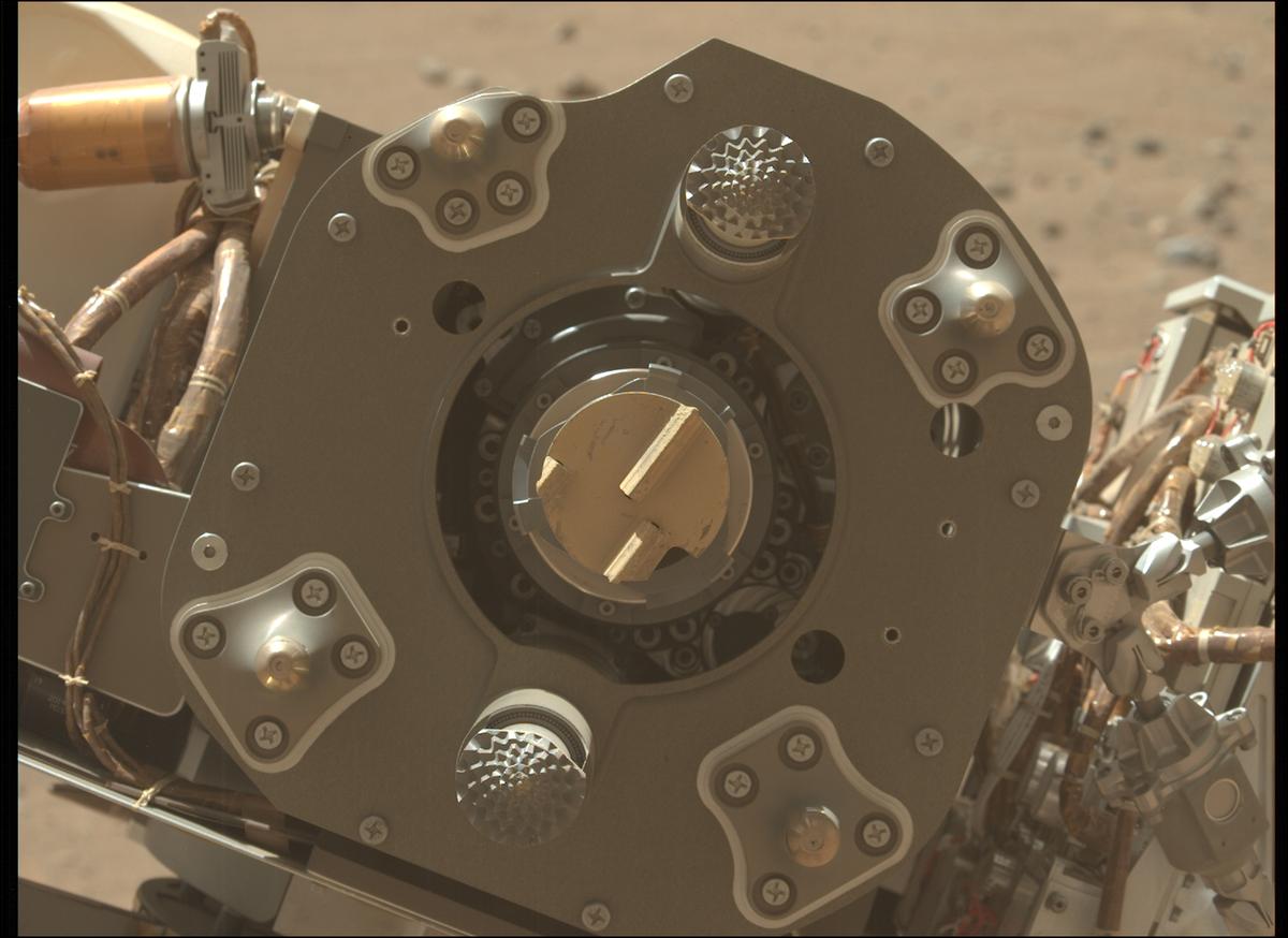 This image was taken by MCZ_LEFT onboard NASA's Mars rover Perseverance on Sol 1692