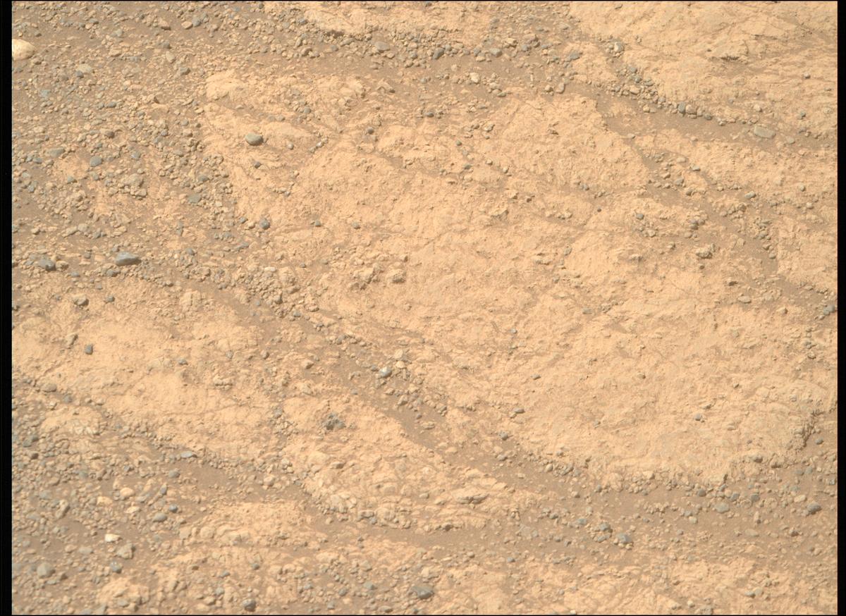 This image was taken by MCZ_RIGHT onboard NASA's Mars rover Perseverance on Sol 1692