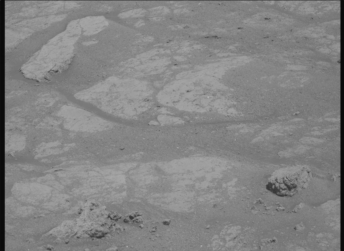 This image was taken by MCZ_RIGHT onboard NASA's Mars rover Perseverance on Sol 1694