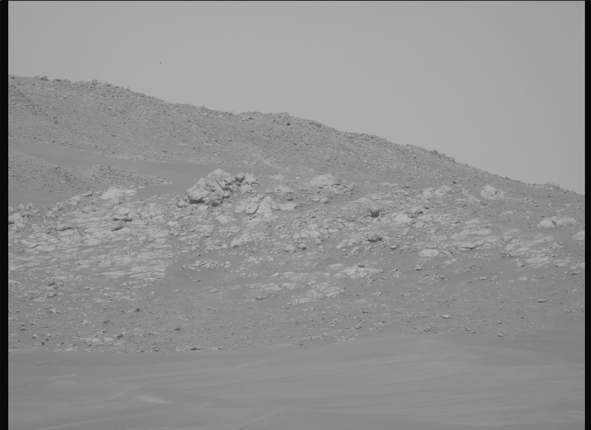 This image was taken by MCZ_LEFT onboard NASA's Mars rover Perseverance on Sol 1709