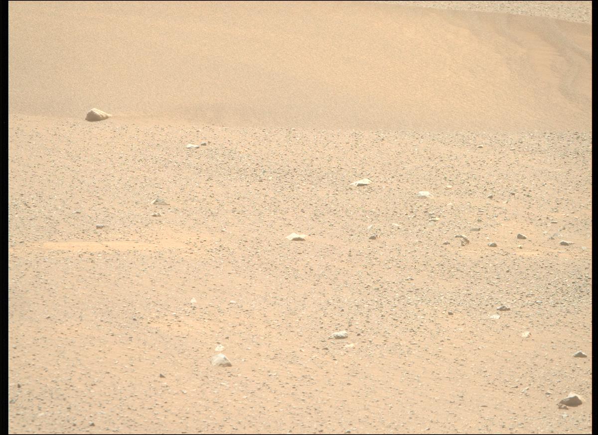 This image was taken by MCZ_RIGHT onboard NASA's Mars rover Perseverance on Sol 1709