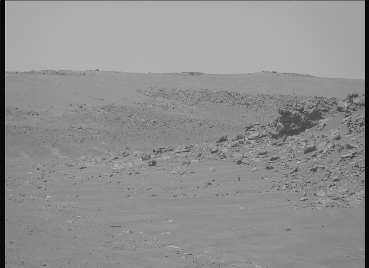 This image was taken by MCZ_RIGHT onboard NASA's Mars rover Perseverance on Sol 1709