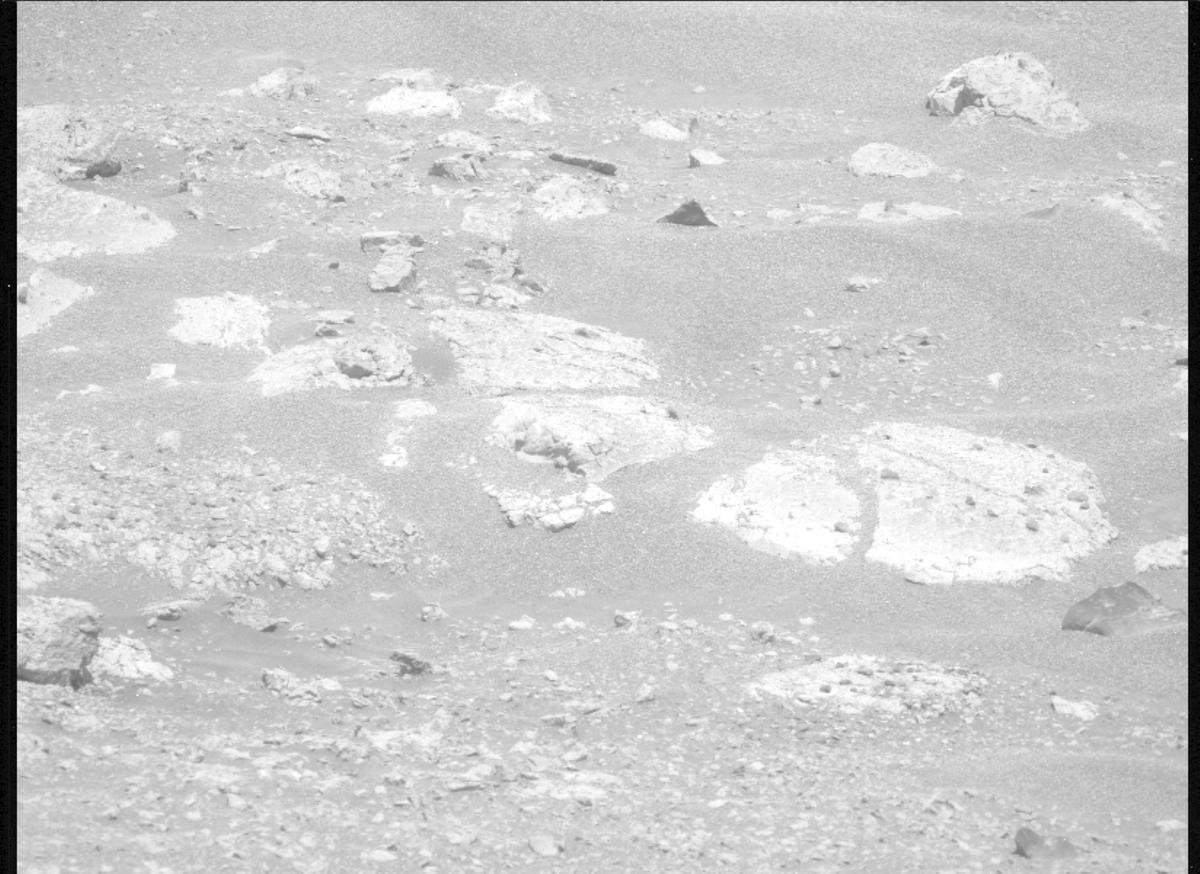This image was taken by MCZ_LEFT onboard NASA's Mars rover Perseverance on Sol 1711
