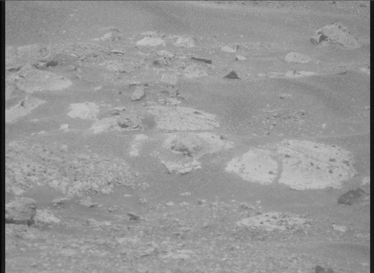 This image was taken by MCZ_RIGHT onboard NASA's Mars rover Perseverance on Sol 1711