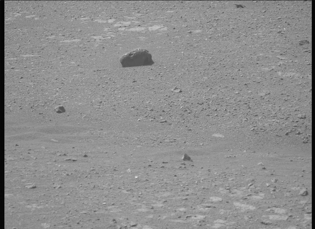 This image was taken by MCZ_LEFT onboard NASA's Mars rover Perseverance on Sol 1717