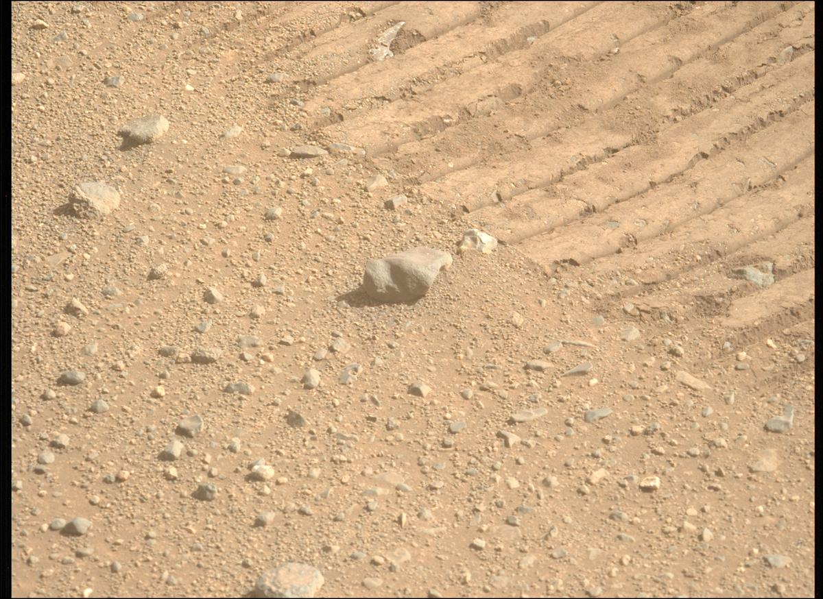 This image was taken by MCZ_LEFT onboard NASA's Mars rover Perseverance on Sol 1717