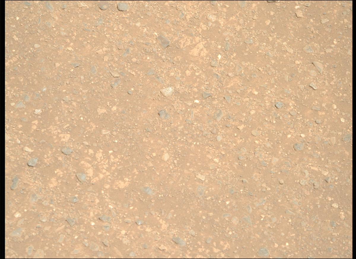 This image was taken by MCZ_RIGHT onboard NASA's Mars rover Perseverance on Sol 1717