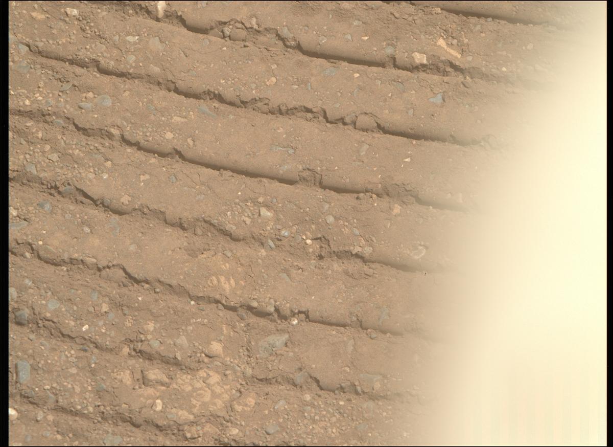 This image was taken by MCZ_RIGHT onboard NASA's Mars rover Perseverance on Sol 1717
