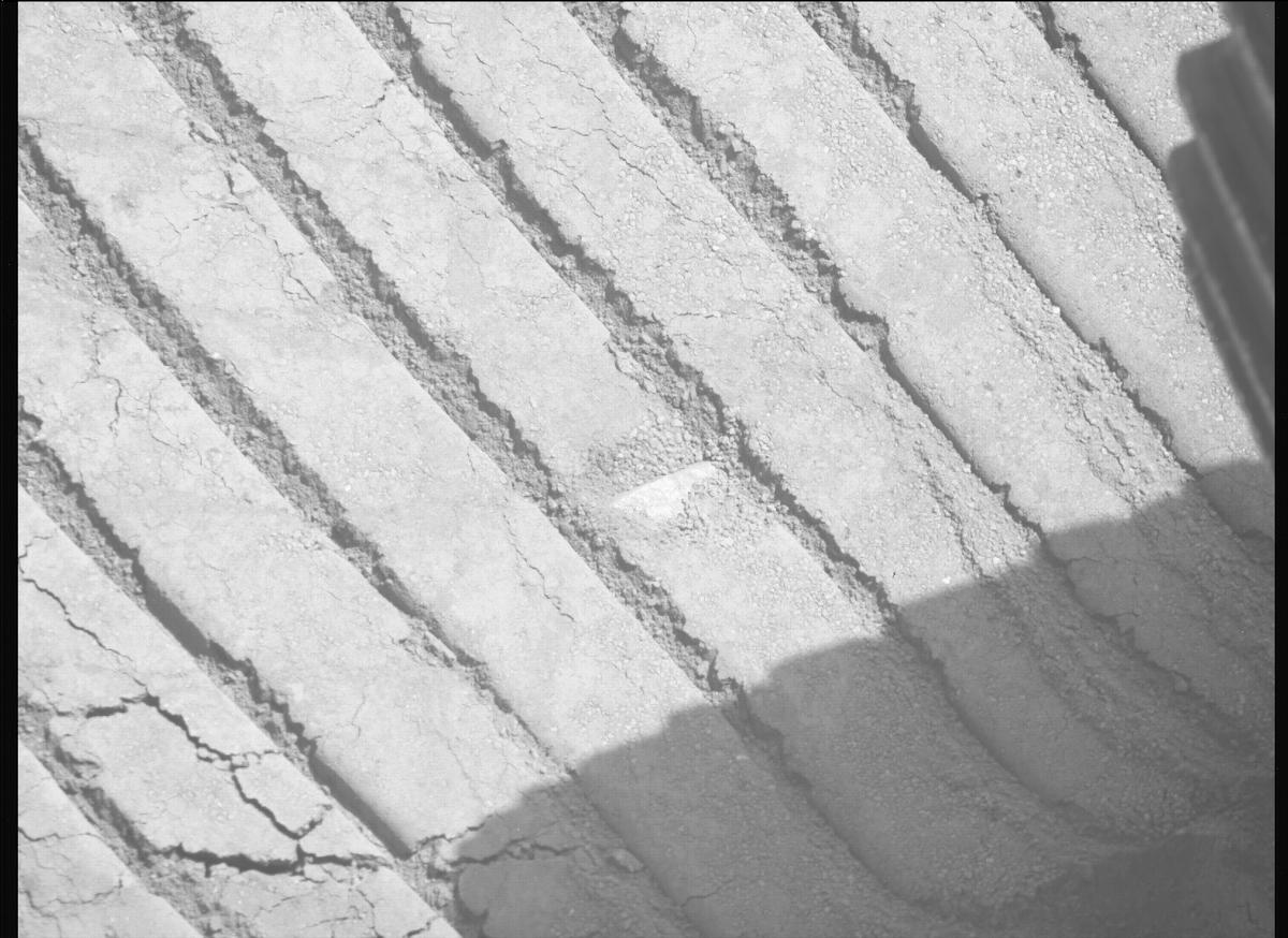 This image was taken by MCZ_RIGHT onboard NASA's Mars rover Perseverance on Sol 1717