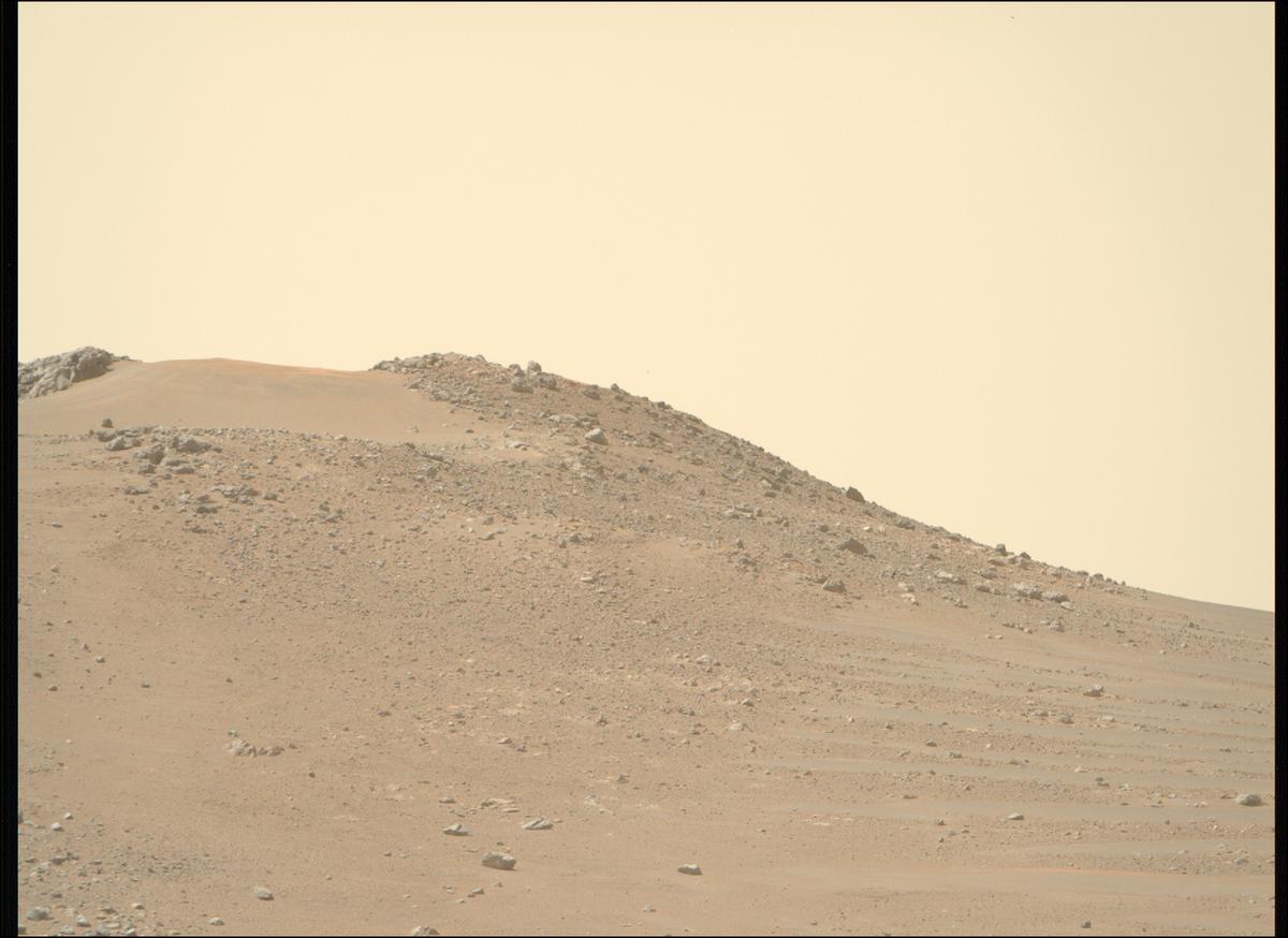 This image was taken by MCZ_RIGHT onboard NASA's Mars rover Perseverance on Sol 1717