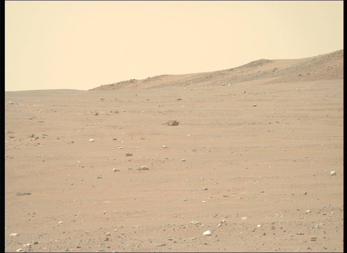 This image was taken by MCZ_RIGHT onboard NASA's Mars rover Perseverance on Sol 1717