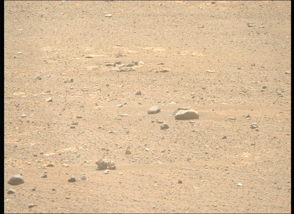 This image was taken by MCZ_RIGHT onboard NASA's Mars rover Perseverance on Sol 1717