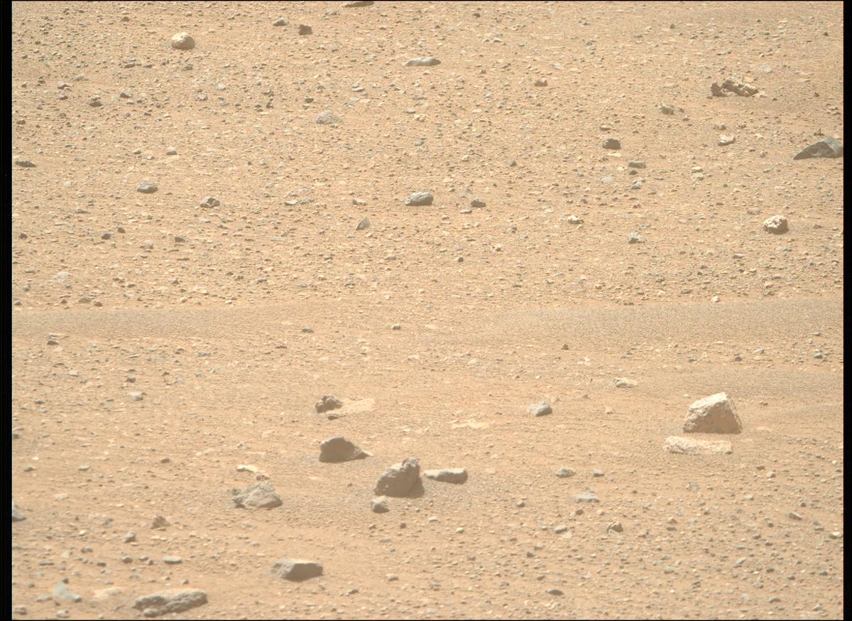 This image was taken by MCZ_RIGHT onboard NASA's Mars rover Perseverance on Sol 1717
