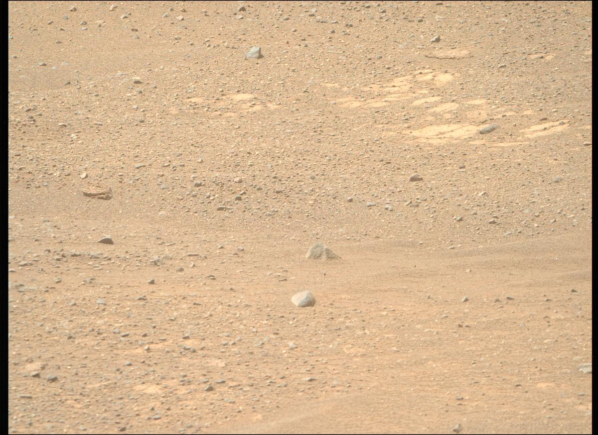This image was taken by MCZ_RIGHT onboard NASA's Mars rover Perseverance on Sol 1717