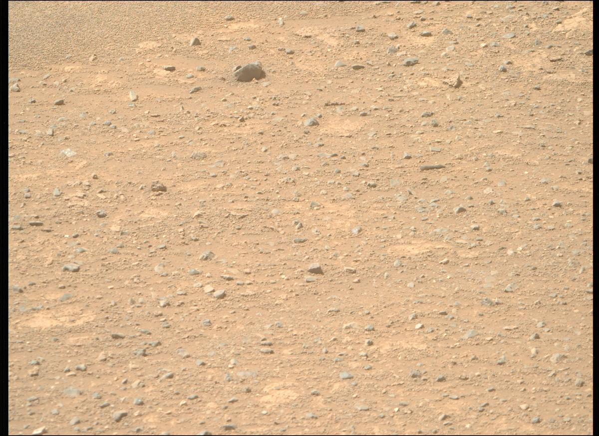 This image was taken by MCZ_RIGHT onboard NASA's Mars rover Perseverance on Sol 1717
