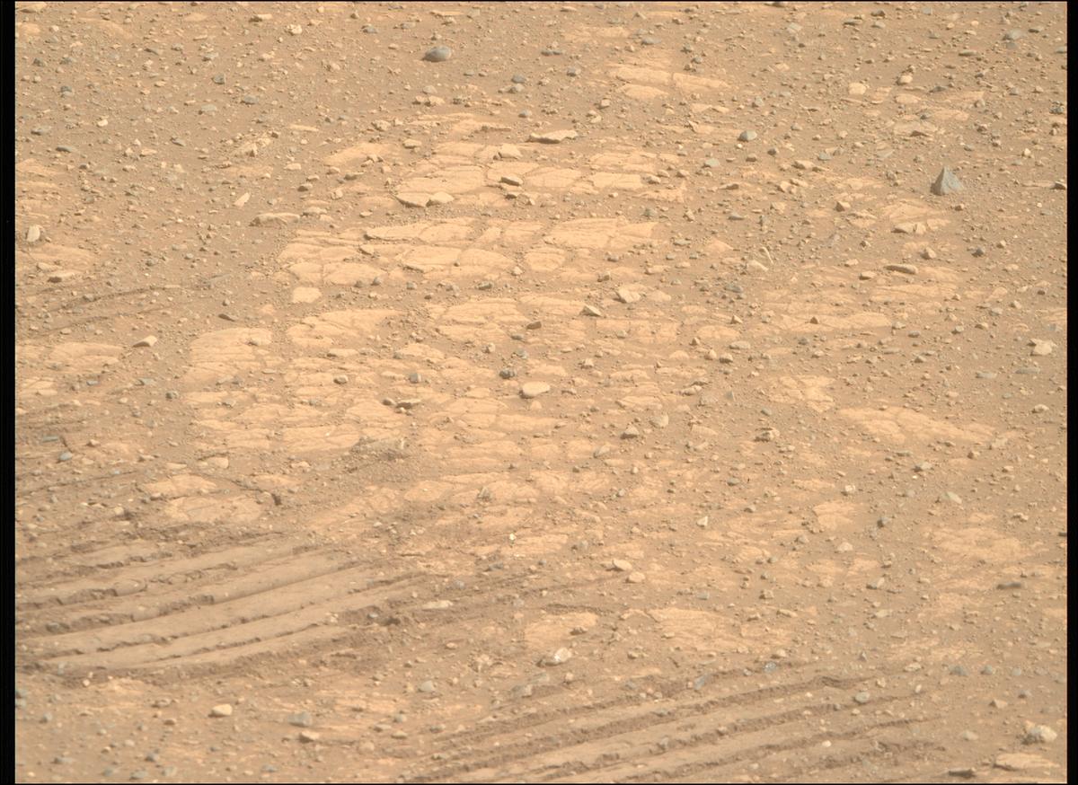 This image was taken by MCZ_RIGHT onboard NASA's Mars rover Perseverance on Sol 1717