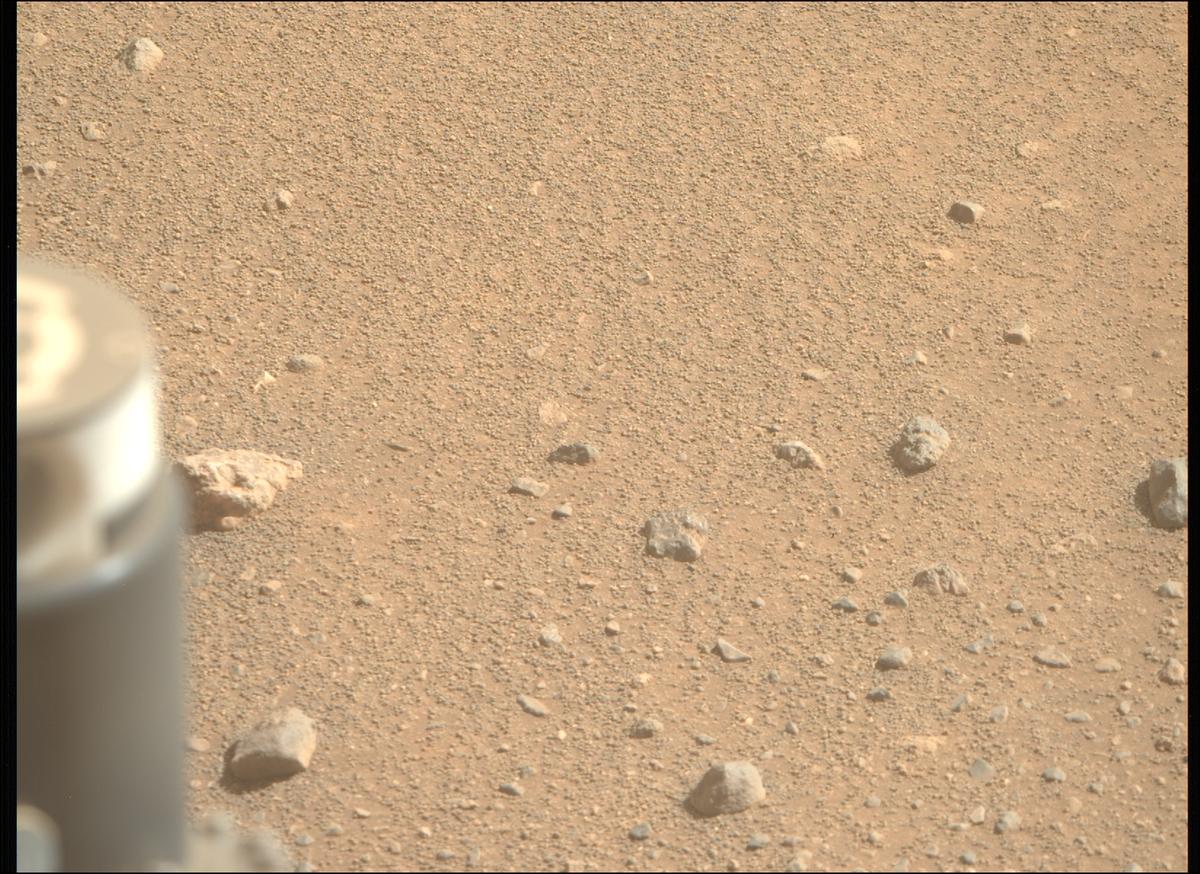 This image was taken by MCZ_RIGHT onboard NASA's Mars rover Perseverance on Sol 1717