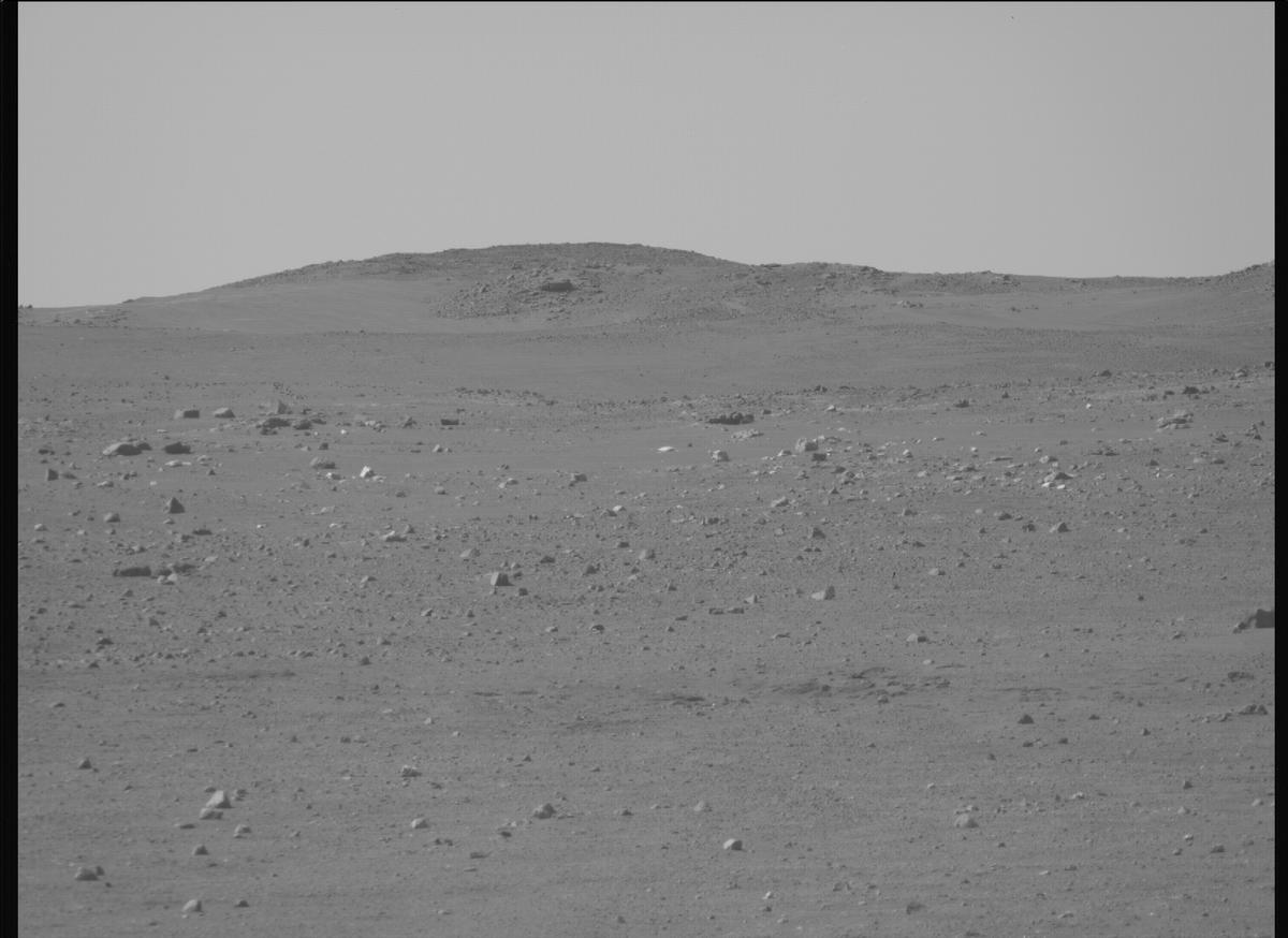 This image was taken by MCZ_RIGHT onboard NASA's Mars rover Perseverance on Sol 1717