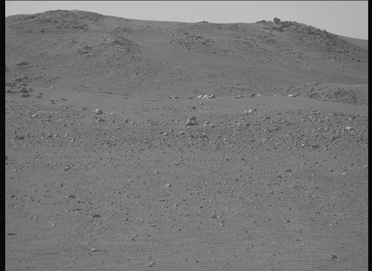 This image was taken by MCZ_RIGHT onboard NASA's Mars rover Perseverance on Sol 1717