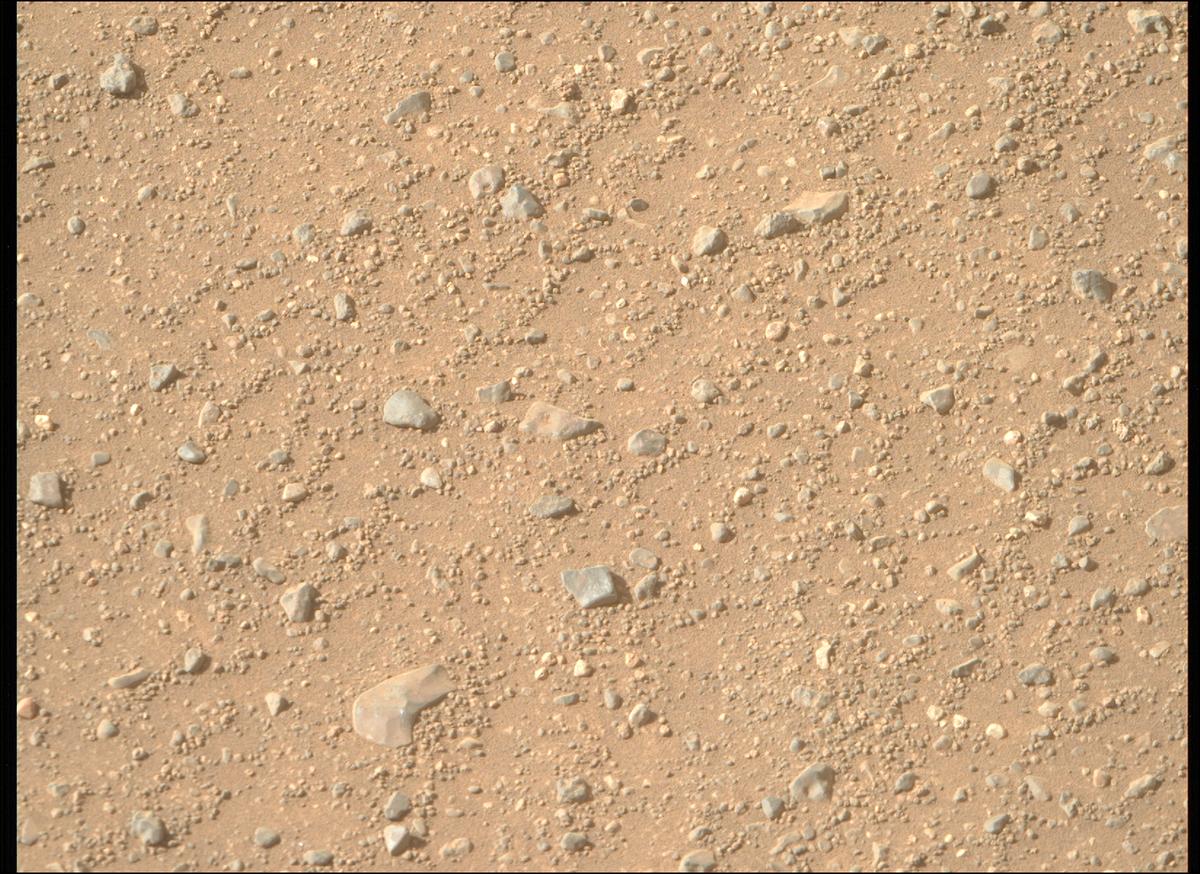 This image was taken by MCZ_RIGHT onboard NASA's Mars rover Perseverance on Sol 1717
