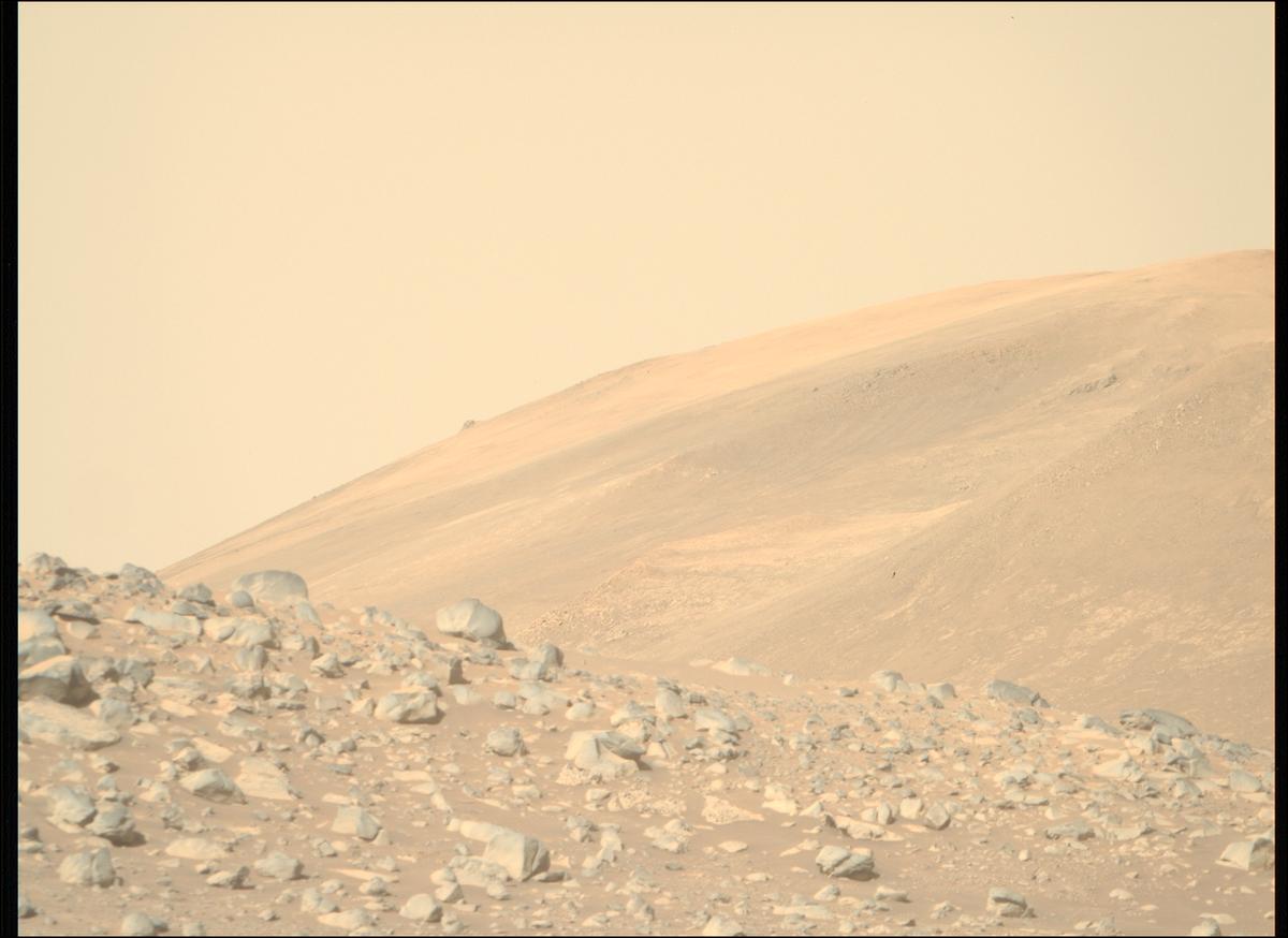 This image was taken by MCZ_RIGHT onboard NASA's Mars rover Perseverance on Sol 1717