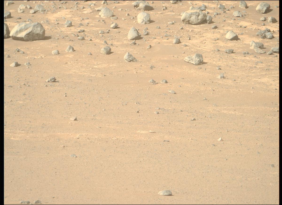 This image was taken by MCZ_RIGHT onboard NASA's Mars rover Perseverance on Sol 1717