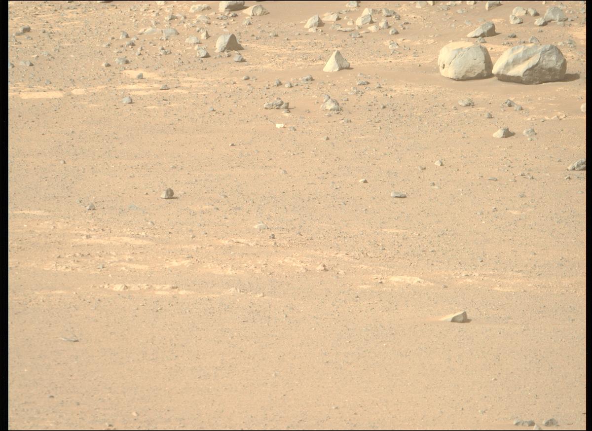 This image was taken by MCZ_RIGHT onboard NASA's Mars rover Perseverance on Sol 1717